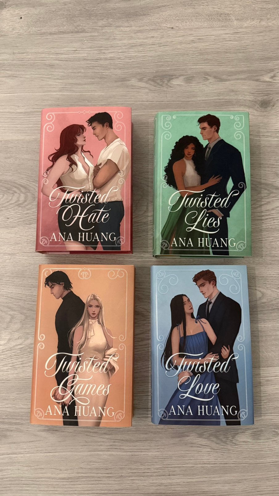 Ana huang twisted love, Boeken, Romans, Ophalen of Verzenden, Nieuw, Wereld overig