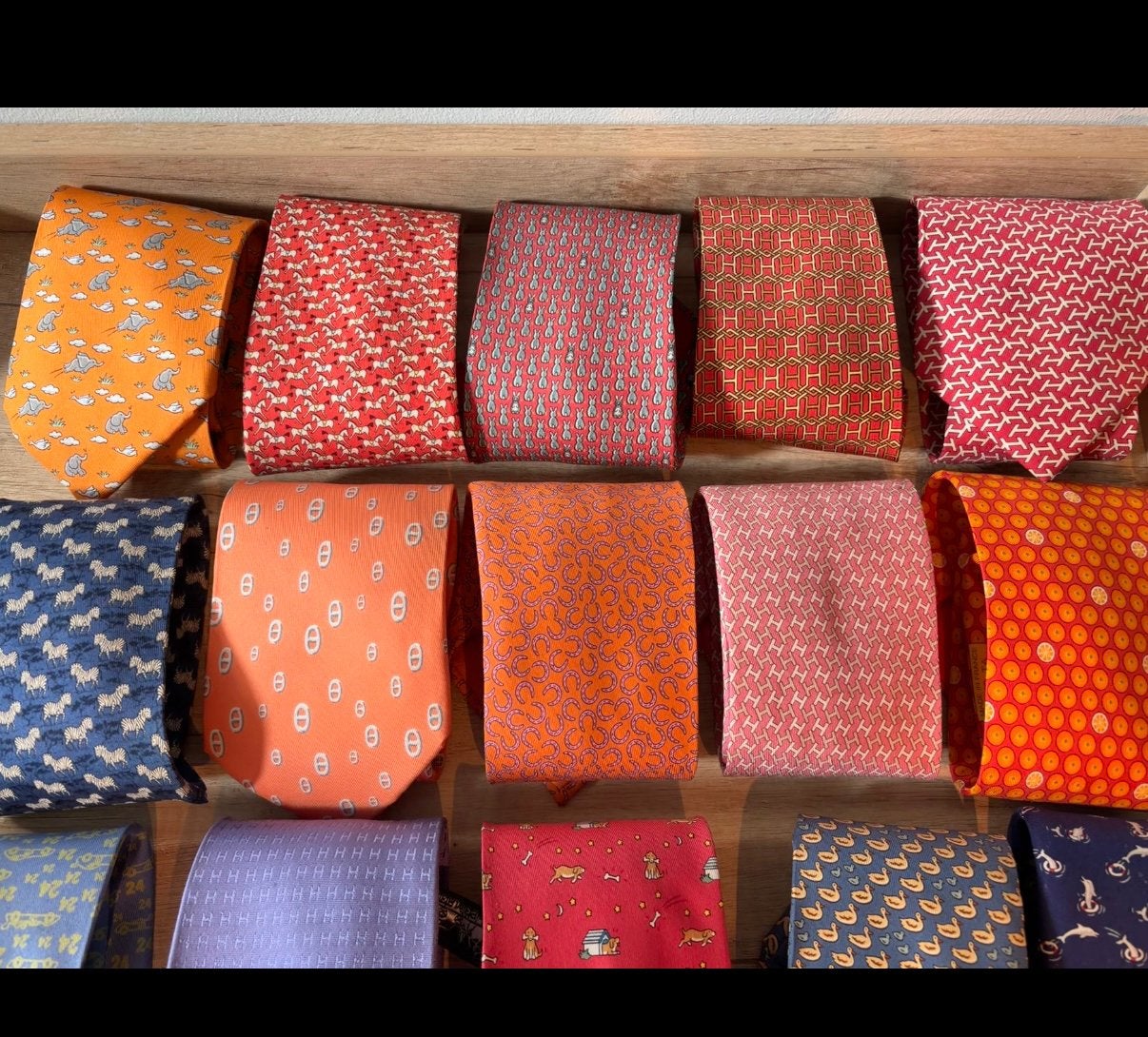 Stropdas te koop per stuk €85, Kleding | Heren, Ophalen of Verzenden, Gedragen, Overige kleuren, Met patroon