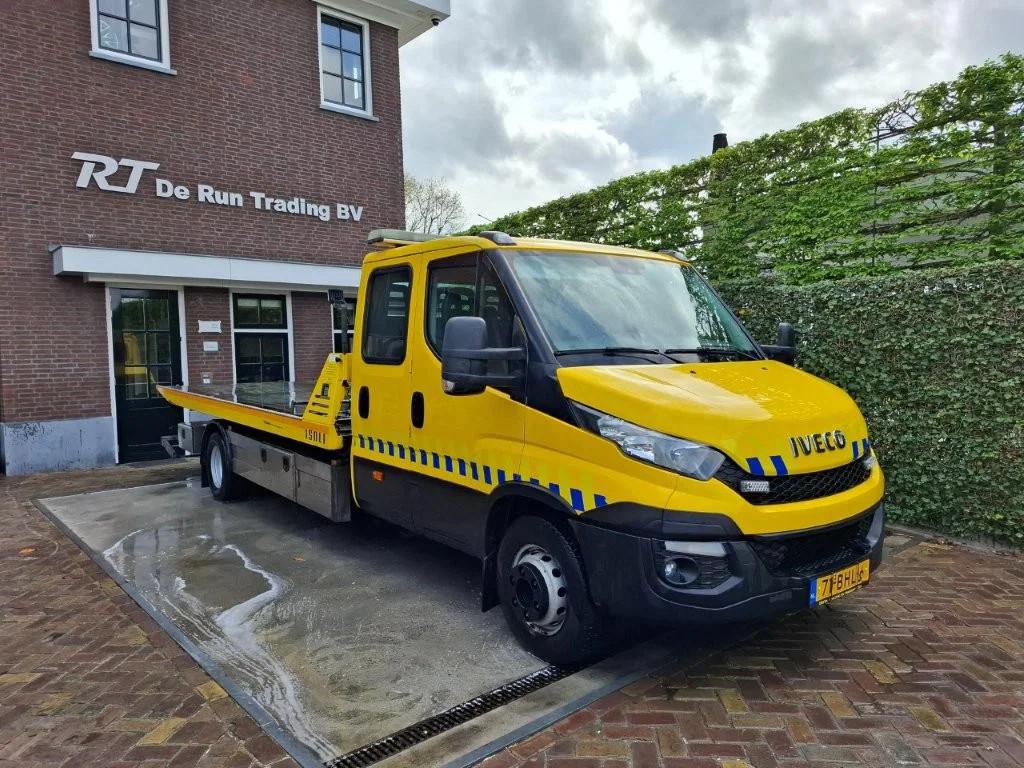Iveco 70C17 Schuifplateau + bril 7 persoons (bj 2016), Euro 6, Iveco, 7 stoelen, Geel