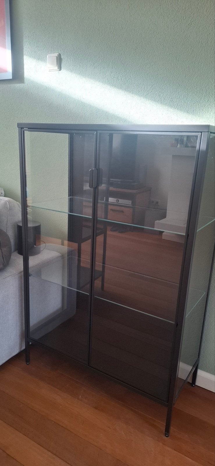 Ikea Rudsta vitrinekast zwart - Zo goed als nieuw, Ophalen, Met deur(en), Modern, Industrieel, 100 tot 150 cm