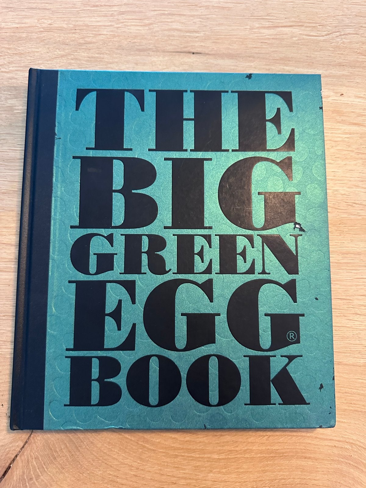 The Big Green Egg Book - Kookboek voor BBQ liefhebbers, Boeken, Kookboeken, Ophalen of Verzenden, Gelezen, Overige gebieden, Hoofdgerechten