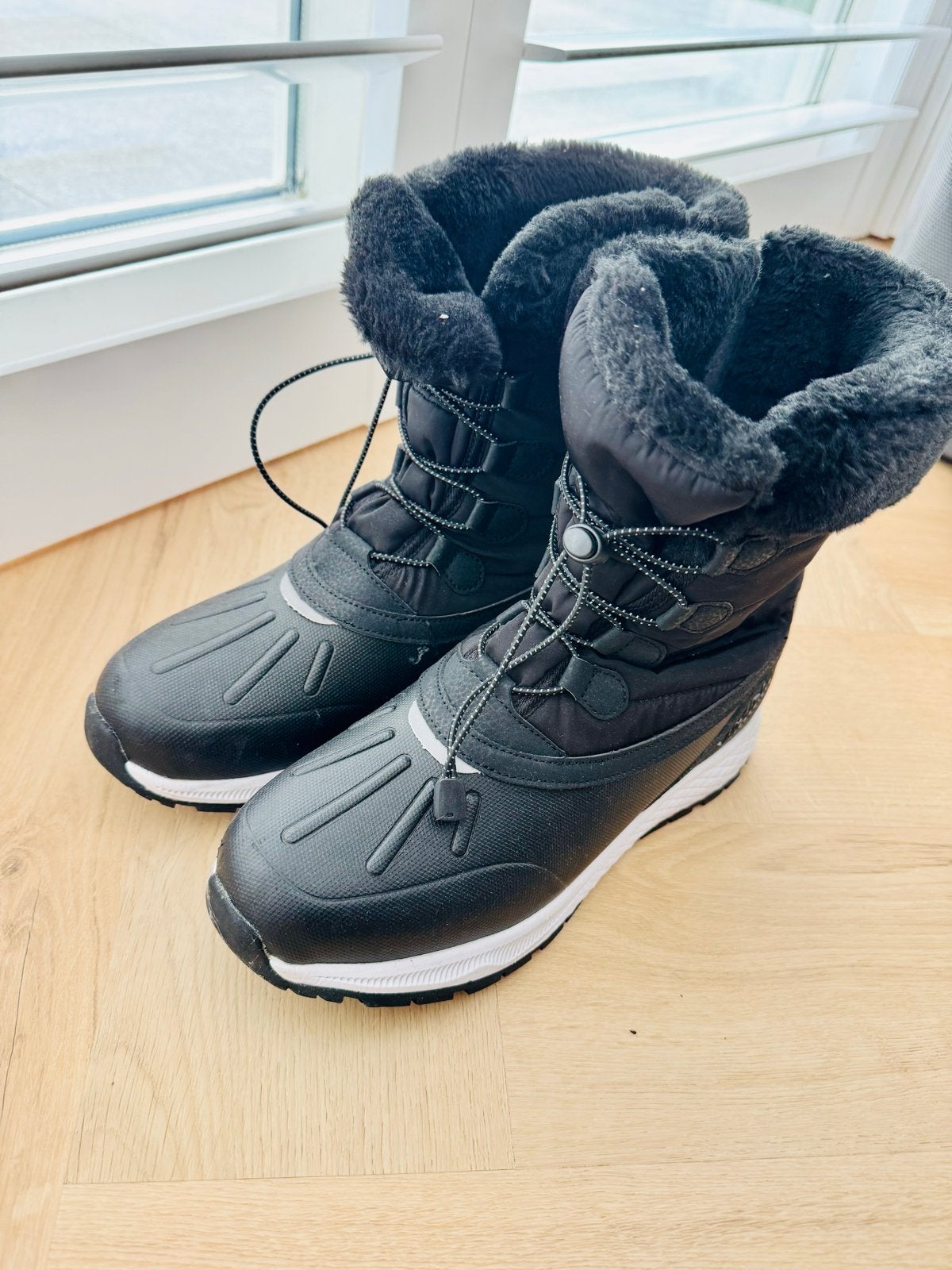 Viking Equip Warm Zip Winterlaarzen / Snowboots 1x gedragen, Zwart, Boots, Ophalen of Verzenden, Zo goed als nieuw