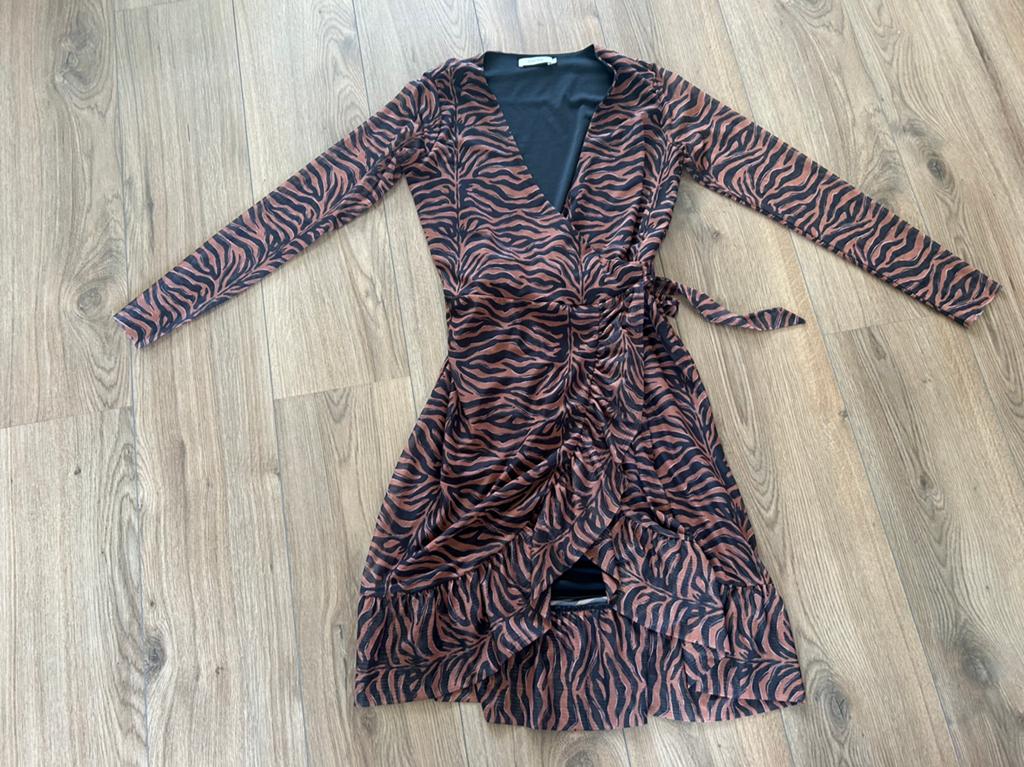 Sissy Boy jurk maat S, Bruin, Ophalen of Verzenden, Zo goed als nieuw, Knielengte