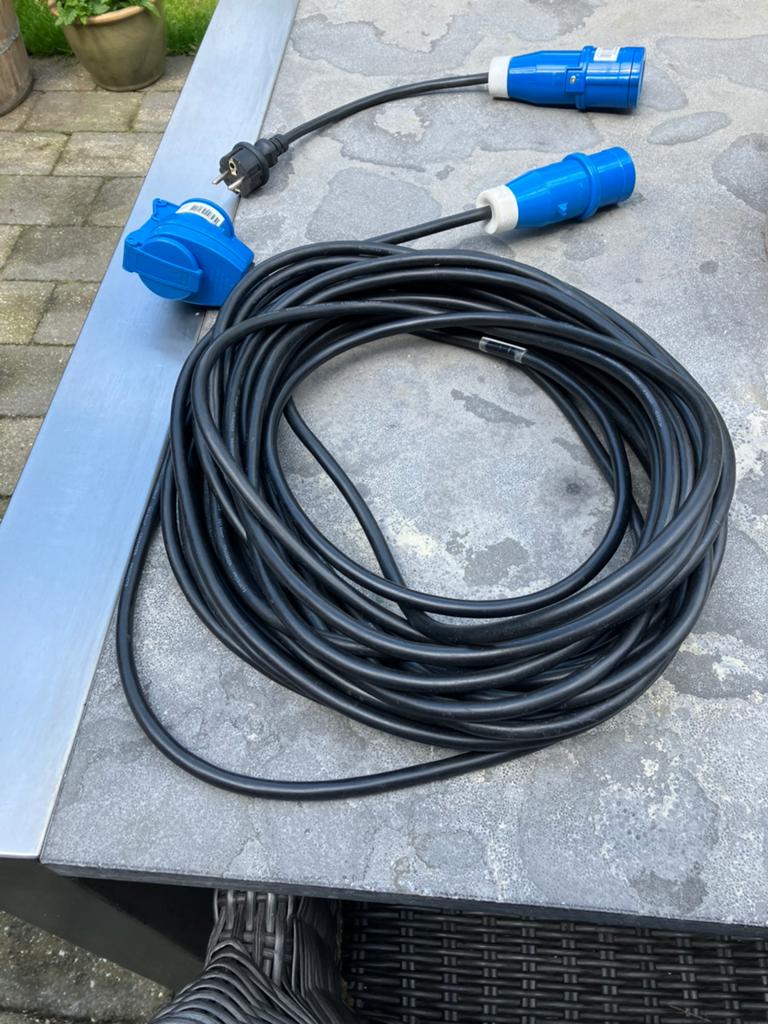 20M cee kabel en een extra verloop, Caravans en Kamperen, Caravan accessoires, Ophalen