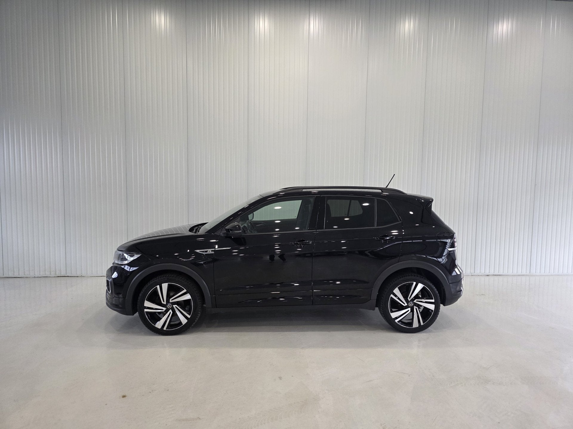 Volkswagen T-Cross 1.0 TSI R-Line 111PK |Virtual clock|Carpl, Auto's, T-Cross, Gebruikt, Met garantie (alle), Alcantara