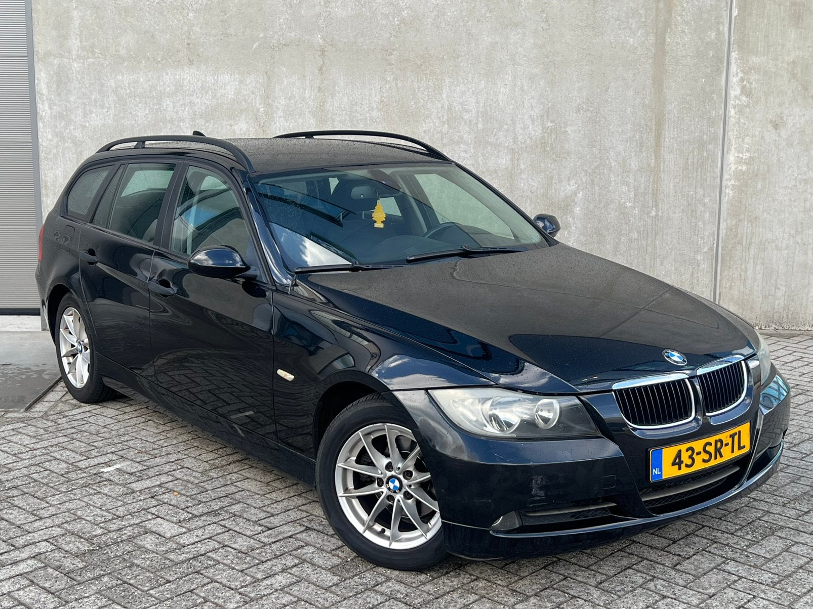 Zwarte BMW 3-Serie 320i E91 Touring Automaat/APK/Airco!, Automaat, 1995 cc, USB, 4 cilinders