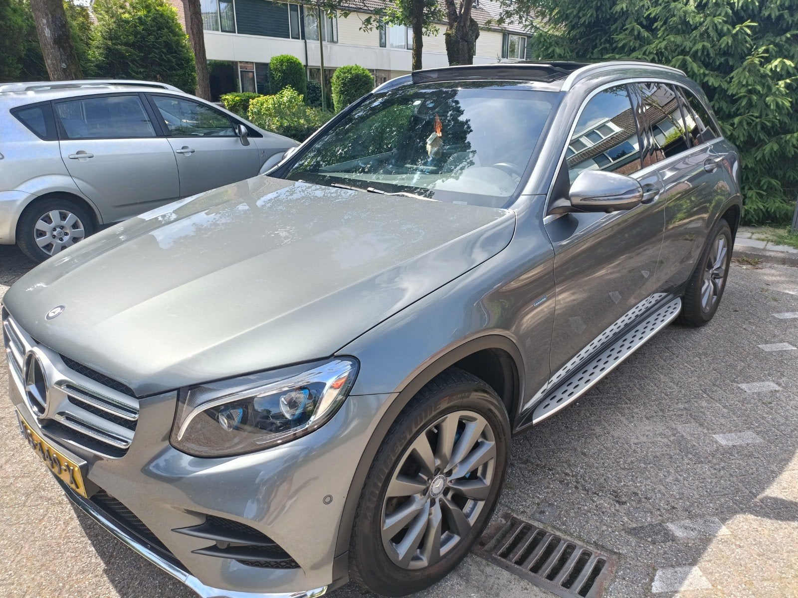 Mercedes-Benz GLC 350 e Plug-in Hybrid 327pk 4MATIC, Auto's, Mercedes-Benz, Automaat, Beige, 4 cilinders, 2000 kg