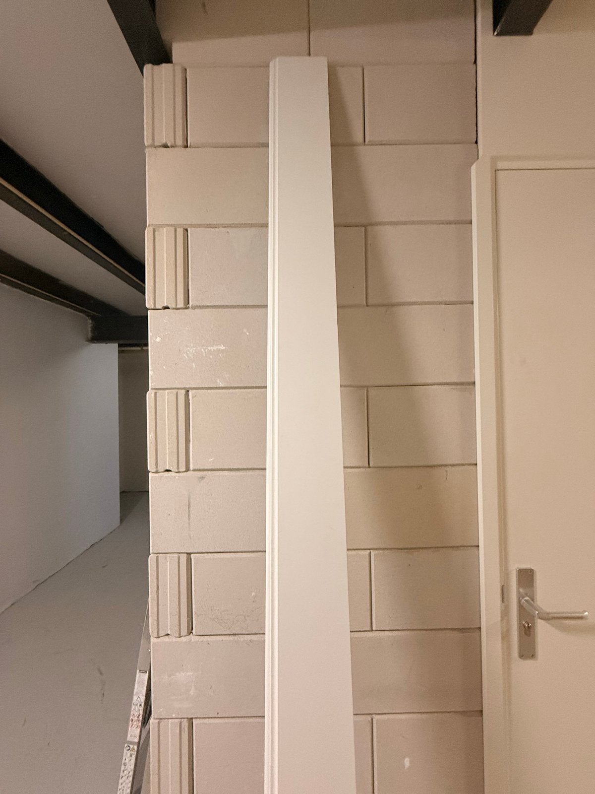 Witte MDF Plint - Nieuwstaat, Ophalen, Nieuw, Mdf, 250 cm of meer