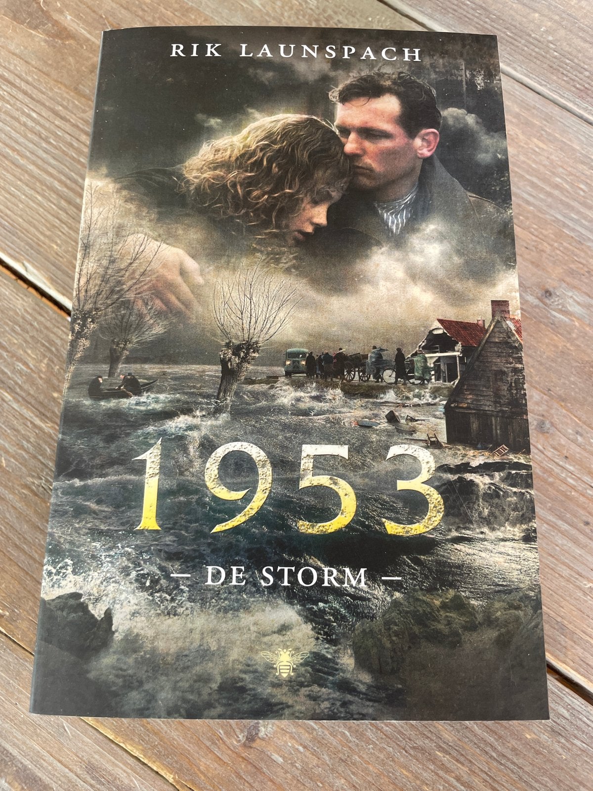 1953 De Storm - Rik Launspach (476 blz), Boeken, Ophalen of Verzenden, Zo goed als nieuw