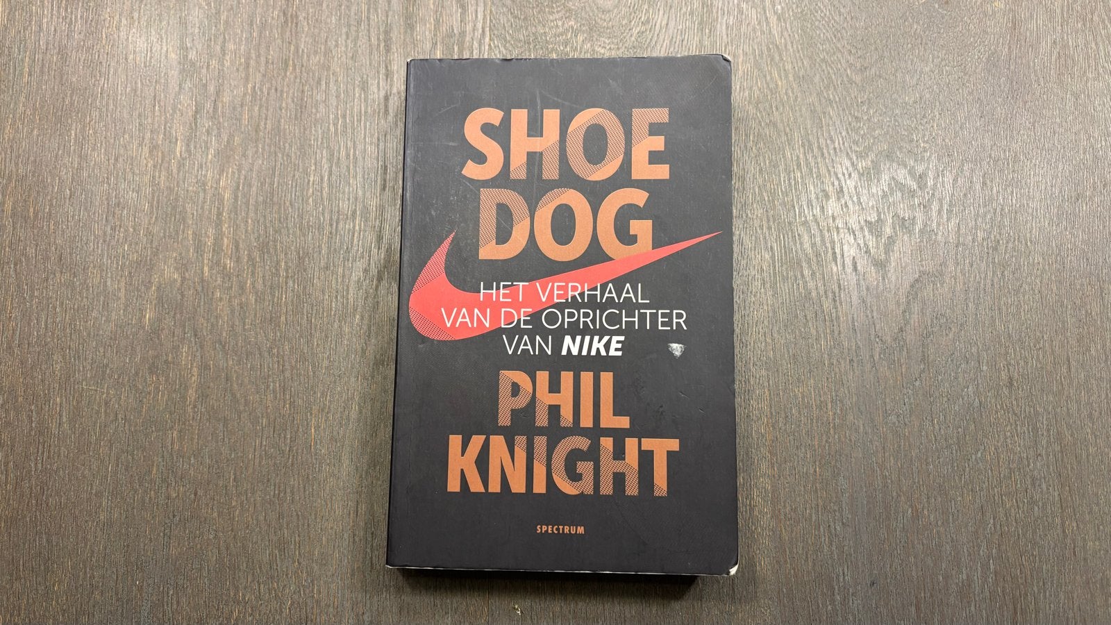 Shoe Dog: Het verhaal van de oprichter van Nike, Boeken, Ophalen of Verzenden, Zo goed als nieuw, Nederland
