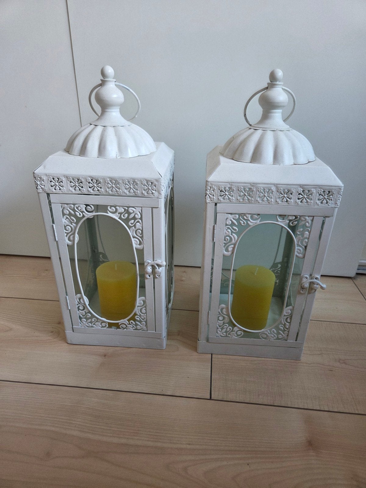 Set van 2 brocante romantische lantaarns - Nieuwstaat, Huis en Inrichting, Ophalen, 40 cm, Wit, Overige merken