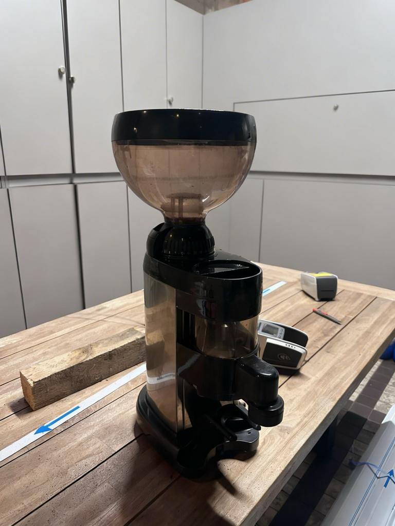 Faema MC 99 Koffiemolen - Gebruikt maar werkt perfect, Ophalen, Gebruikt, Overige modellen, Koffiebonen