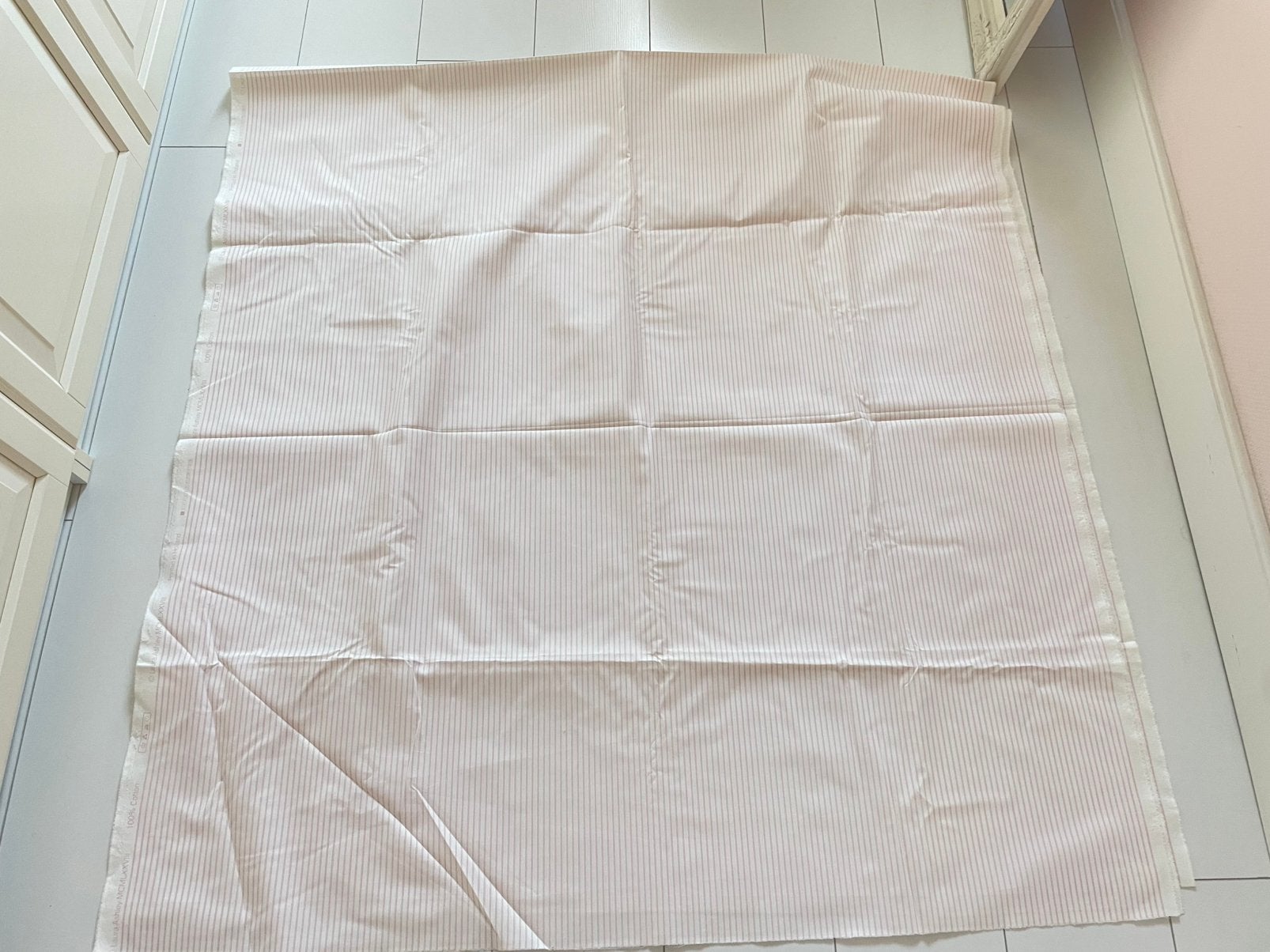 Vintage lap Laura Ashley stof Candystripe rose white, Hobby en Vrije tijd, Stoffen en Lappen, 120 cm of meer, 200 cm of meer, Ophalen of Verzenden