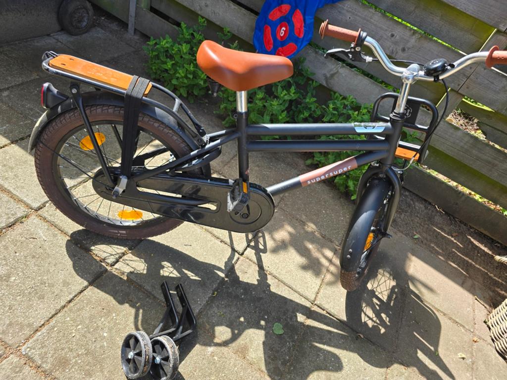 SuperSuper kinderfiets met zijwieltjes, Ophalen, Gebruikt, 16 tot 20 inch, Zijwieltjes