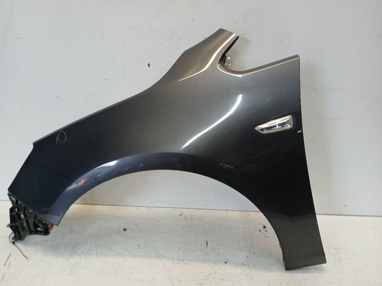 Spatbord links voor Opel Astra, Onderdelen@venauto.nl, Van der Ven Autorecycling B.V., Gebruikt, Ettenseweg 76, 4706 PB Roosendaal, The Netherlands