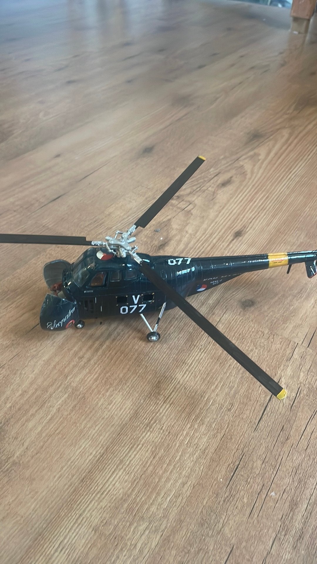 1/48 S-55 “Cleopatra” MLD helikopter schaamodel gebouwd klu, Gebruikt, Ophalen of Verzenden, Groter dan 1:72, Revell