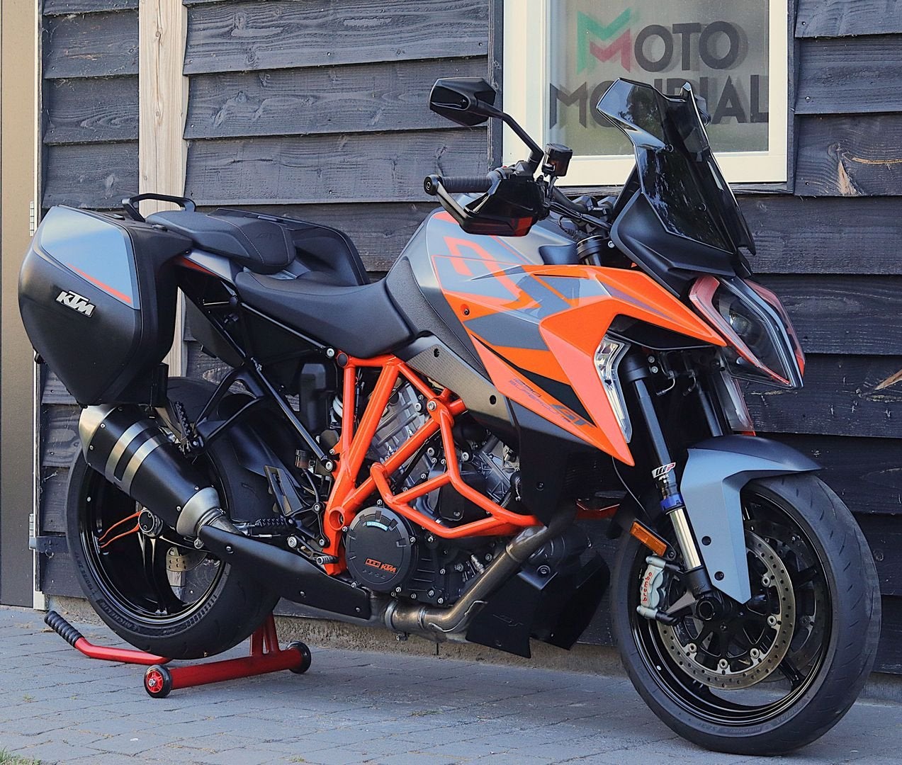 KTM 1290 SUPER DUKE GT (bj 2022) TechPack, Zijkoffers, 2 cilinders, KTM, Bedrijf, Toermotor