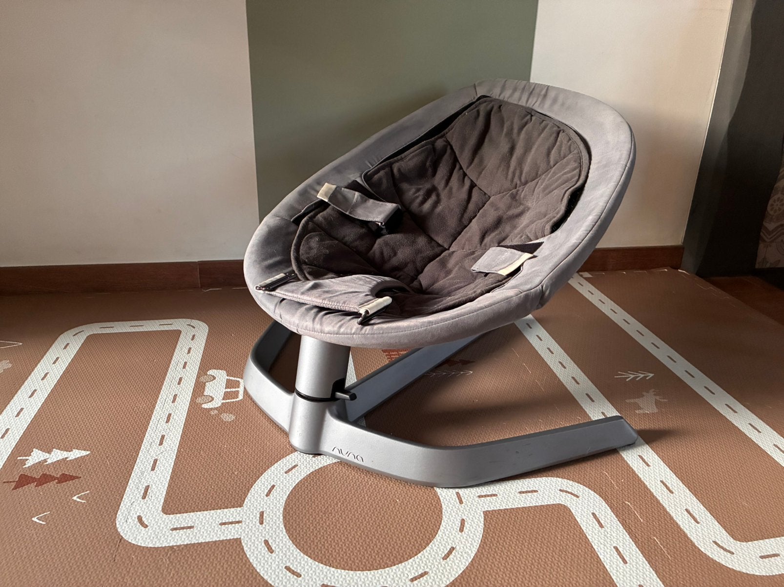 Nuna Leaf baby schommelstoel, Ophalen, Zo goed als nieuw, Verstelbaar