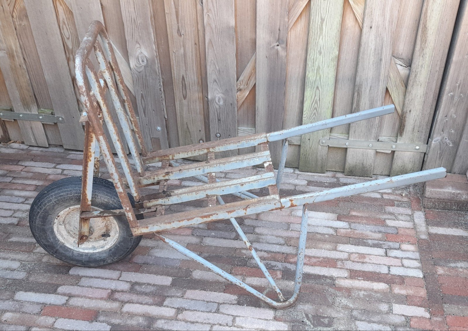 Te koop. Stenenwagen. Gebruikt, maar doet nog prima z'n werk, Ophalen, Gebruikt, Handmatig, Eenwielig