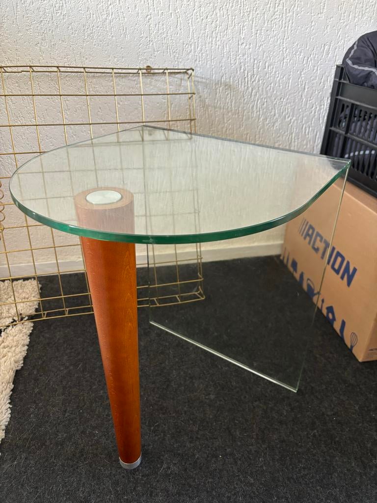 Zwaar glazen bijzettafeltje met houten poot, Ophalen, Minder dan 45 cm, Minder dan 55 cm, Overige vormen