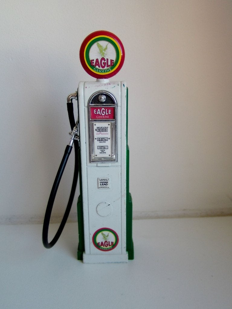 Road Signature 1:18 Vintage Eagle Gasoline benzinepomp, Verzenden, Zo goed als nieuw, Overige typen, Overige merken