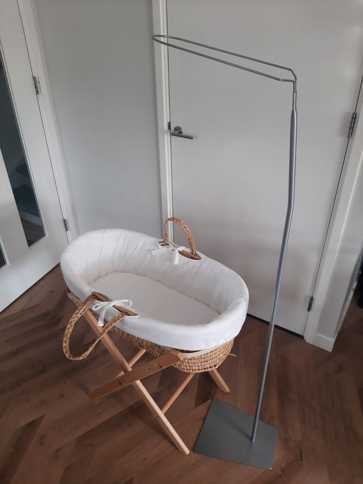 Baby 'mozes' wieg met standaard en piek, Kinderen en Baby's, Babywiegjes en Ledikanten, Ophalen, Zo goed als nieuw, Wieg