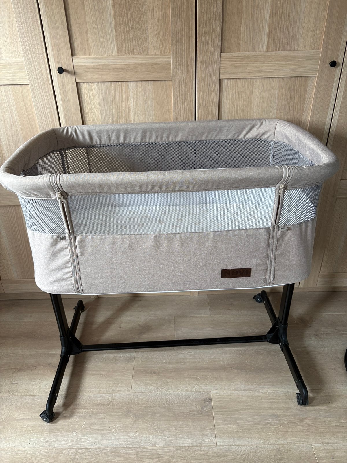 Novi cosleeper, incl little dutch hoeslaken/laken, Ophalen, Zo goed als nieuw, Wieg