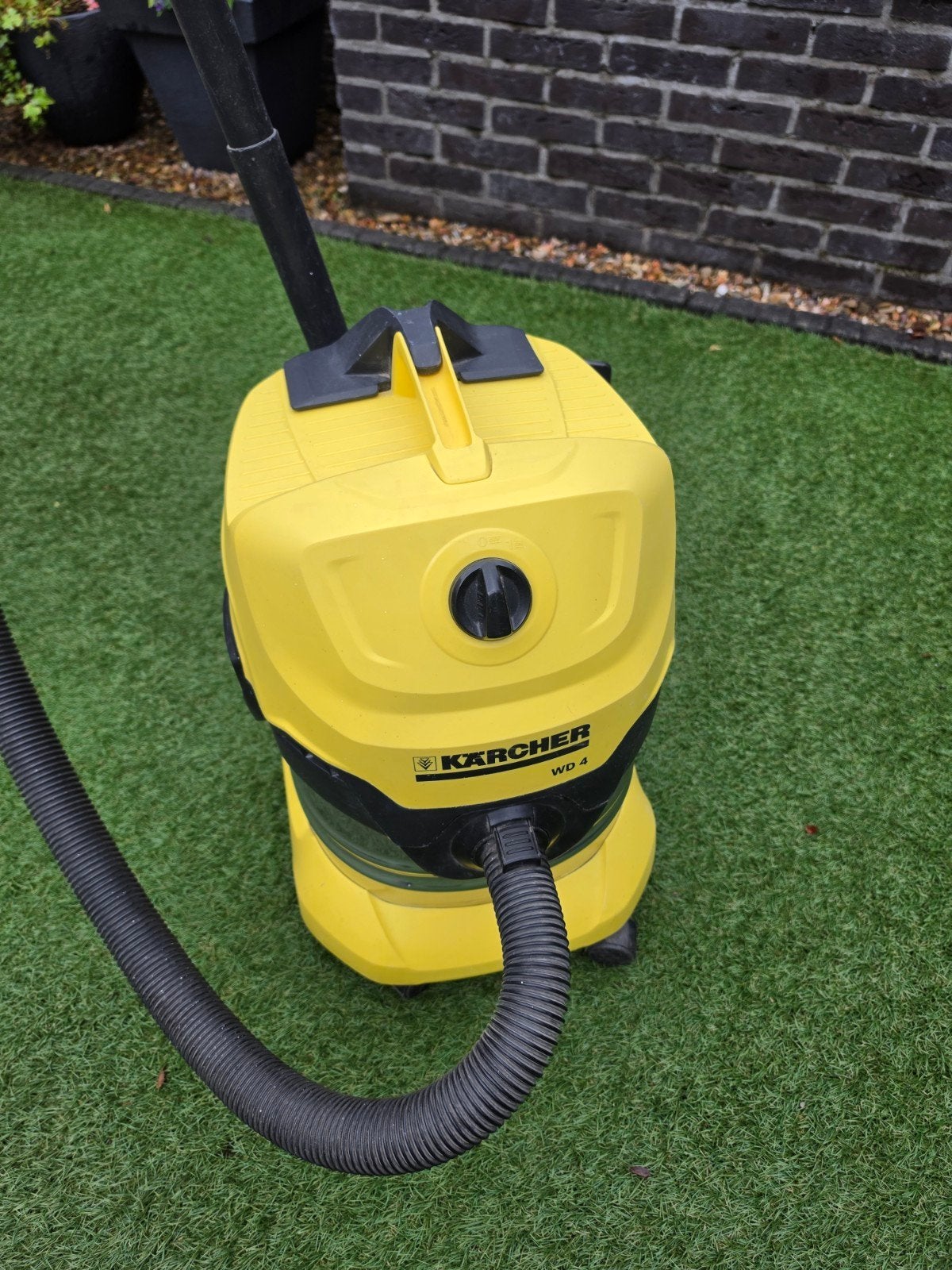 Kärcher WD 4 Premium Nat en Droogzuiger 1000W, Ophalen, Inclusief accessoires, Gebruikt, Kärcher