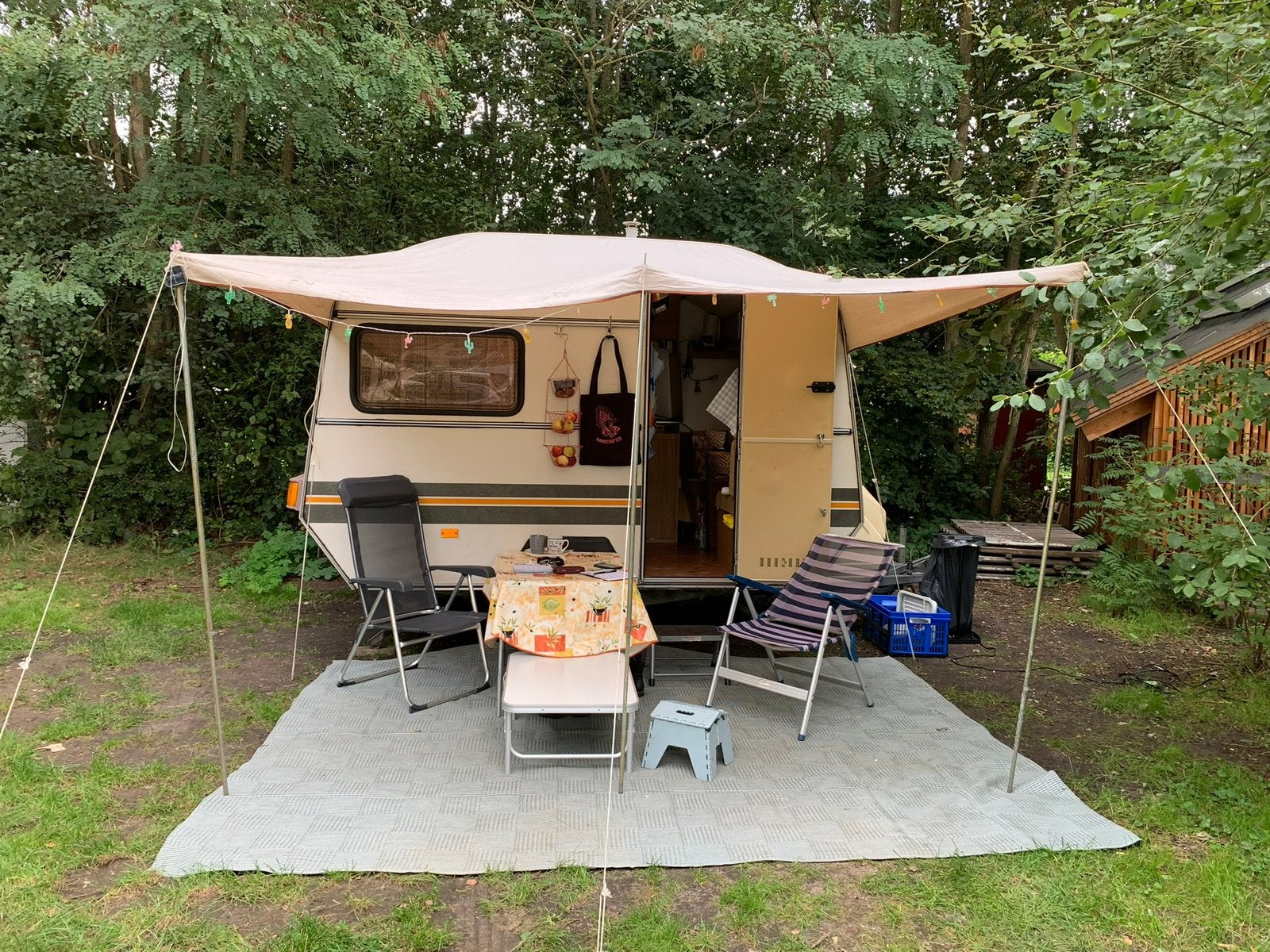 Caravan Roller retro 320 (optie overname stallingsplaats), Koelkast, Treinzit, Tot en met 3, Particulier