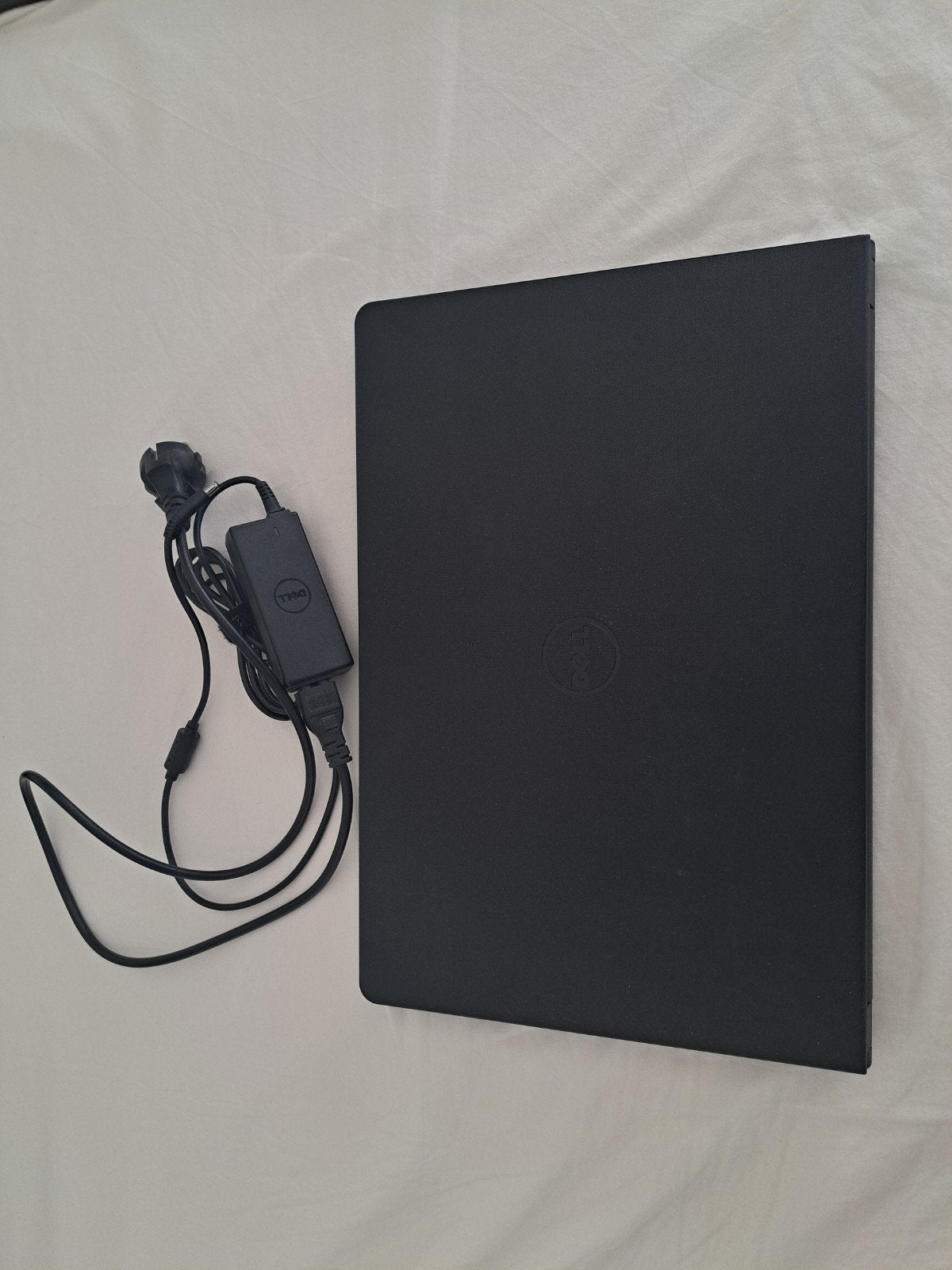 DELL laptop Inspiron 15 3000 Series (Intel), 2 tot 3 Ghz, 8 GB, Ophalen of Verzenden, Zo goed als nieuw