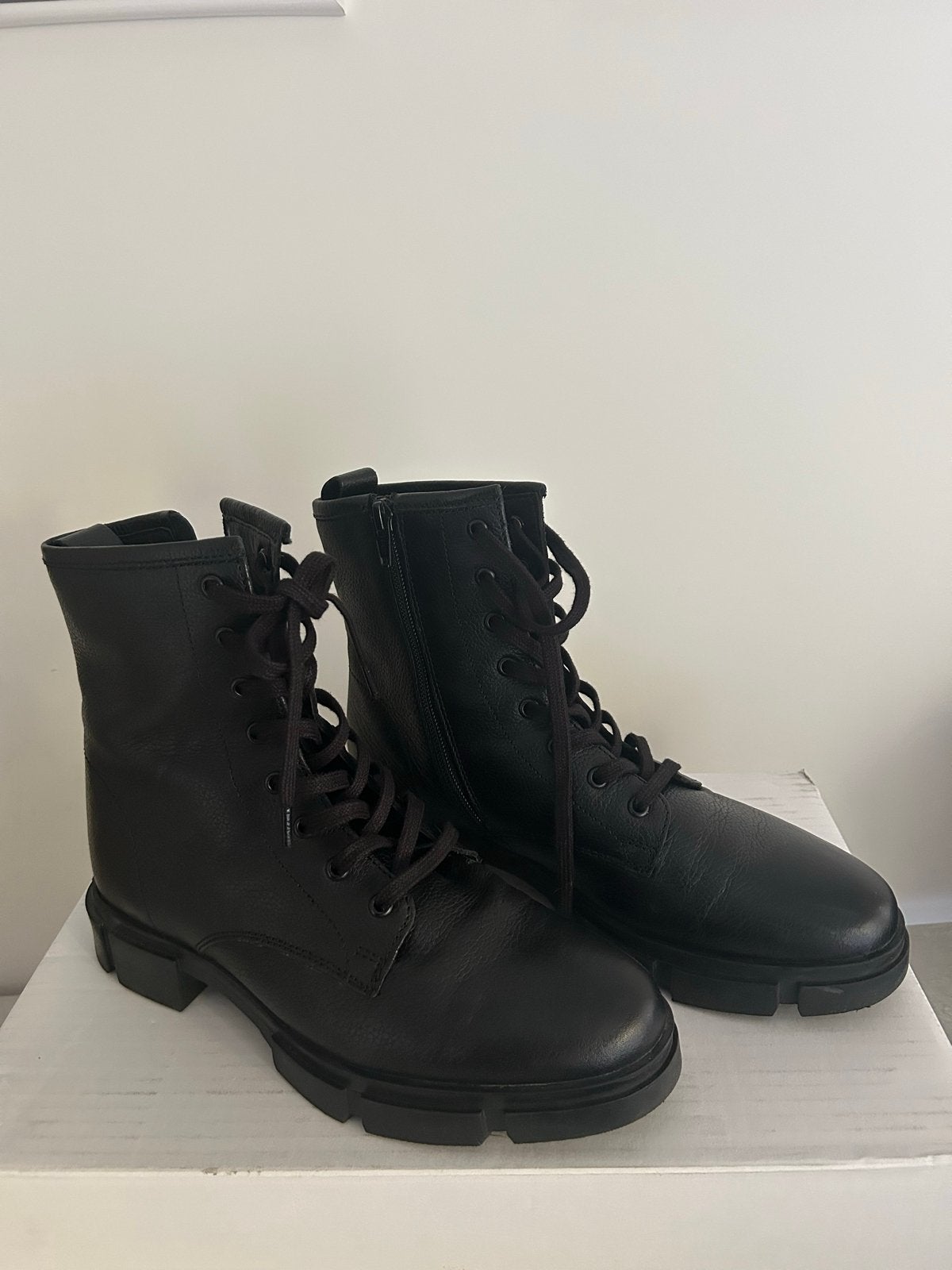 Zwarte leren veterlaarzen met rits - Maat 39, Kleding | Dames, Ophalen of Verzenden, Zo goed als nieuw, Zwart, Lage of Enkellaarzen
