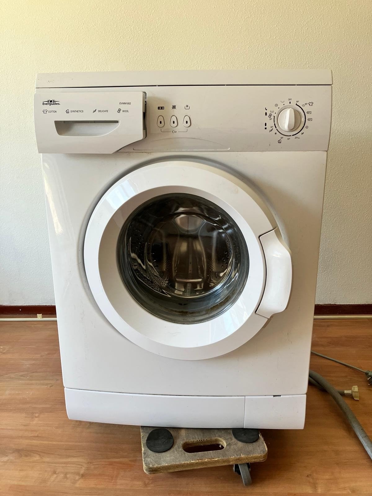 Everglades EVWM1002 Wasmachine - 1000 toeren, Ophalen, 6 tot 8 kg, Voorlader, Wolwasprogramma