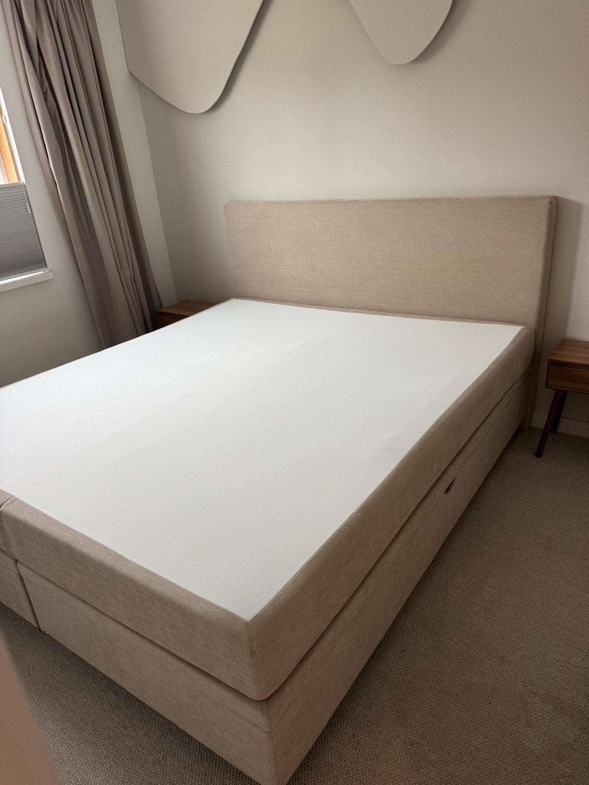 Prachtige beige boxpring te koop, Beige, Tweepersoons, Ophalen of Verzenden, Zo goed als nieuw