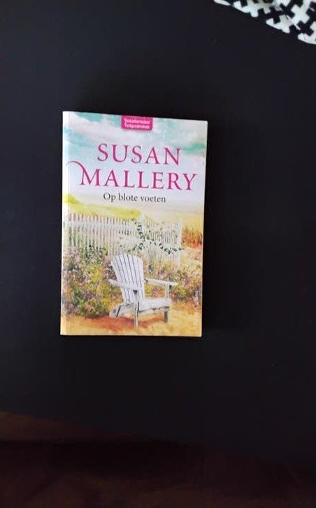 Op blote voeten - Susan Mallery (roman), Ophalen of Verzenden, Zo goed als nieuw, Susan Mallery, Nederland