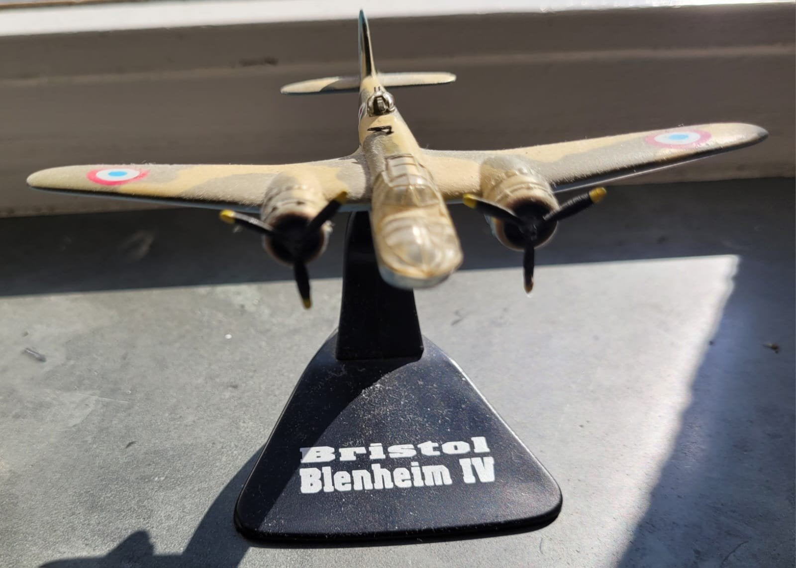 Bristol blenheim iv oorlogsvliegtuig war plane, Ophalen of Verzenden, Zo goed als nieuw, Groter dan 1:72, Overige merken
