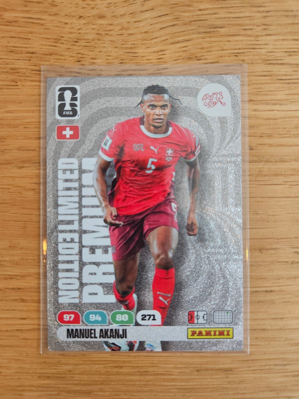 Panini Adrenalyn XL WC2026 Manuel Akanji LE Premium Silver, Verzamelen, Sportartikelen en Voetbal, Ophalen of Verzenden