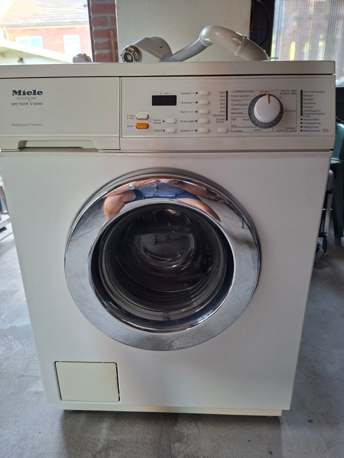 Foto 3 van Miele W960 Meteor V9660 Wasmachine - Voorlader en Bosch Wasm