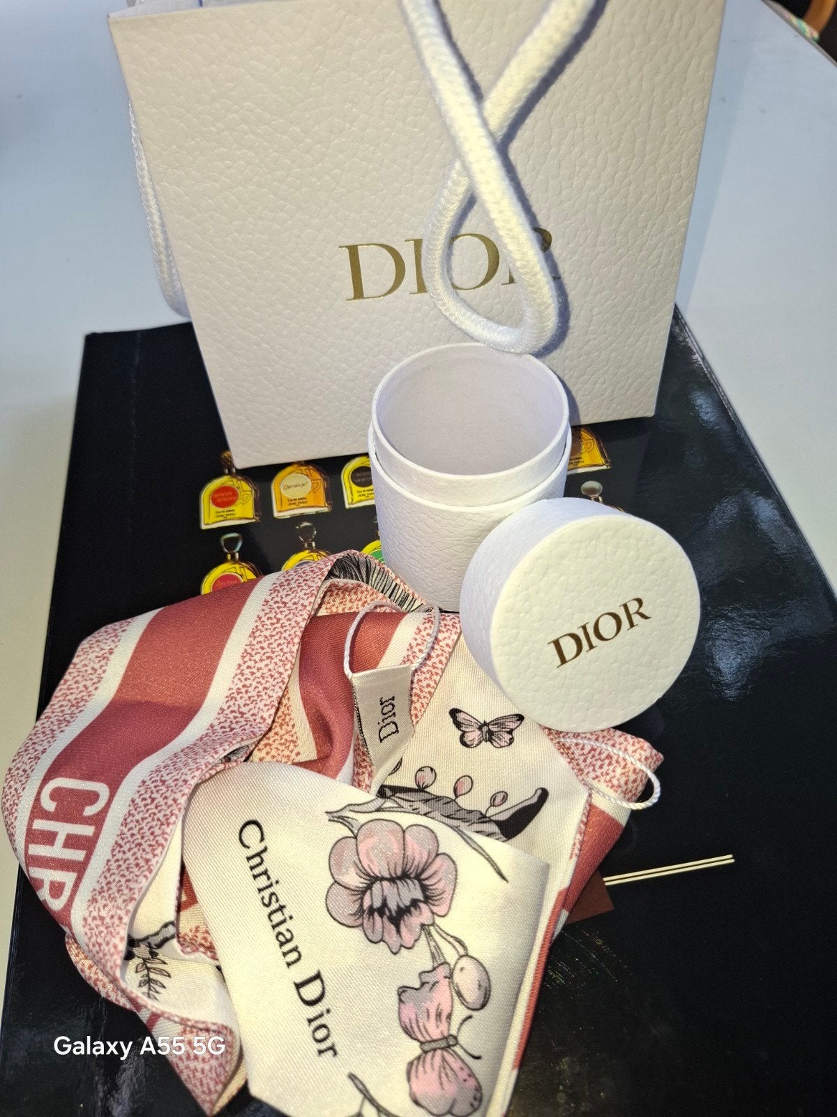 dior sjaaltje, Nieuw, Ophalen of Verzenden, 17 tot 18, Dame