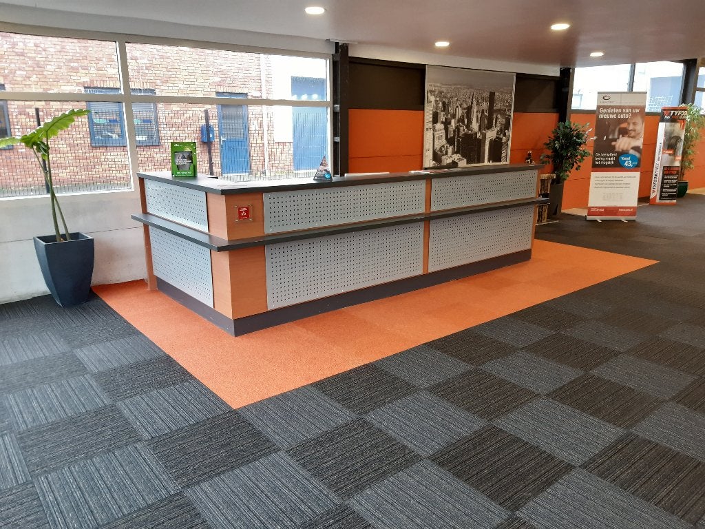 Grote hoekbalie / receptiebalie  + kast – 405 cm, Ophalen