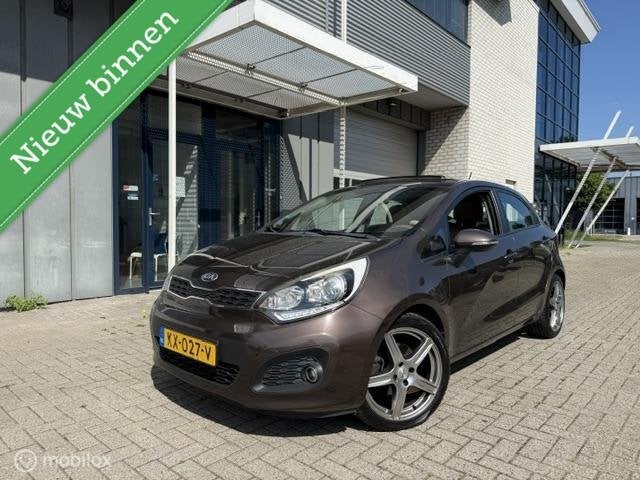 Kia Rio 1.4 CVVT Super Pack Bomvol Pano Automaat Leer stuur, Auto's, Kia, Euro 5, 450 kg, Gebruikt, 4 cilinders