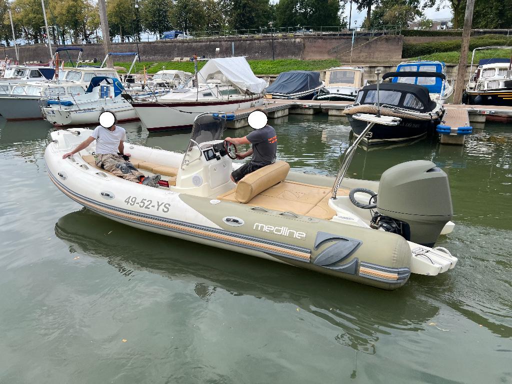 Zeer mooie Zodiac Medline 650 met 150PK Yamaha 94 vaaruren!, Watersport en Boten, Ophalen, Benzine, Overige materialen, Zodiac