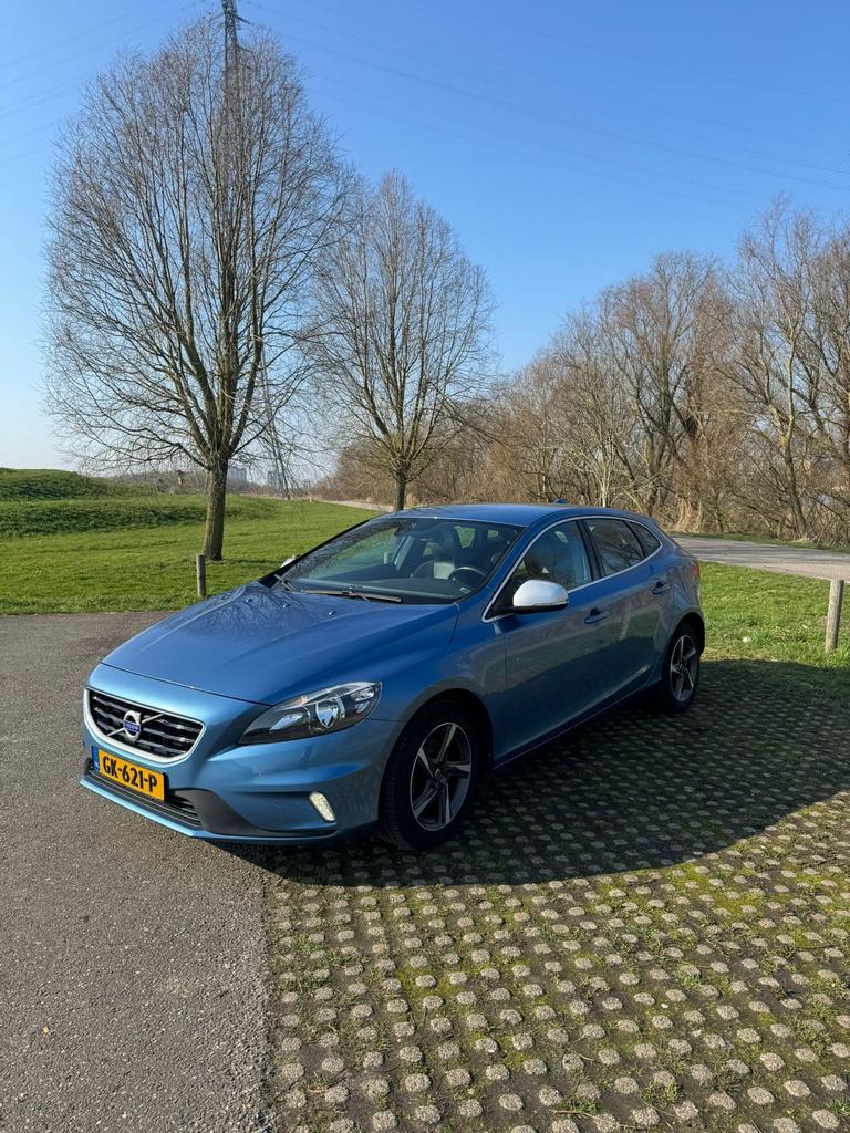 Volvo V40 2.0 D2 120PK 2015 Blauw, Voorwielaandrijving, 4 cilinders, 1969 cc, Blauw