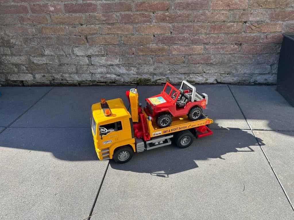 Bruder takelwagen met auto - hijskraan defect, Ophalen, Gebruikt