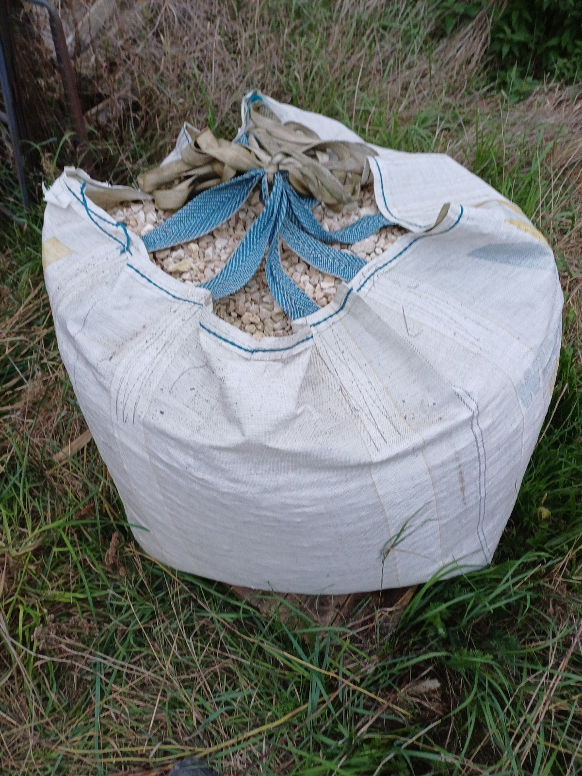 Big Bag met gele Siergrind / Split, Ophalen, Nieuw, Beige, Grind