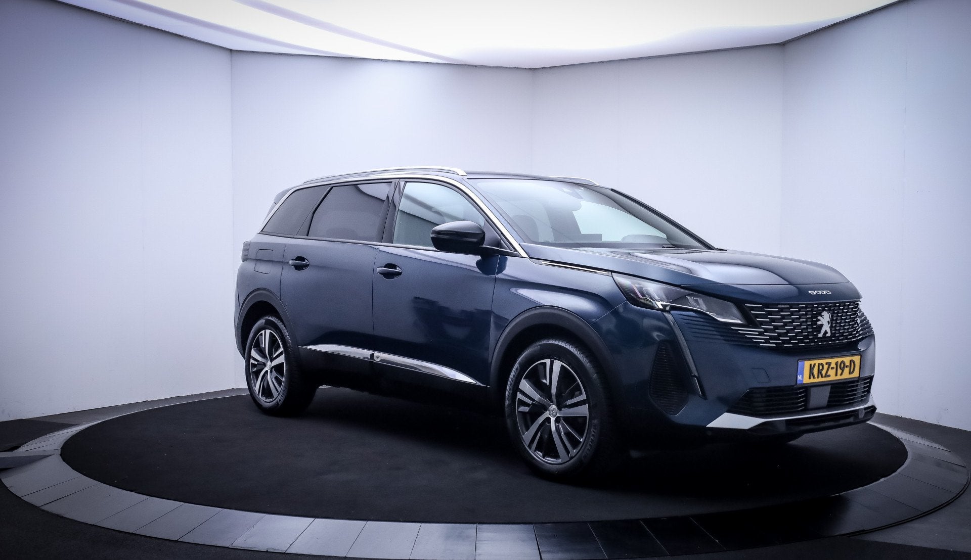 Peugeot 5008 1.2T Aut.7p ALLURE PACK FULL LED | 360 CAM | CA, 15 km/l, Gebruikt, Zwart, 1199 cc