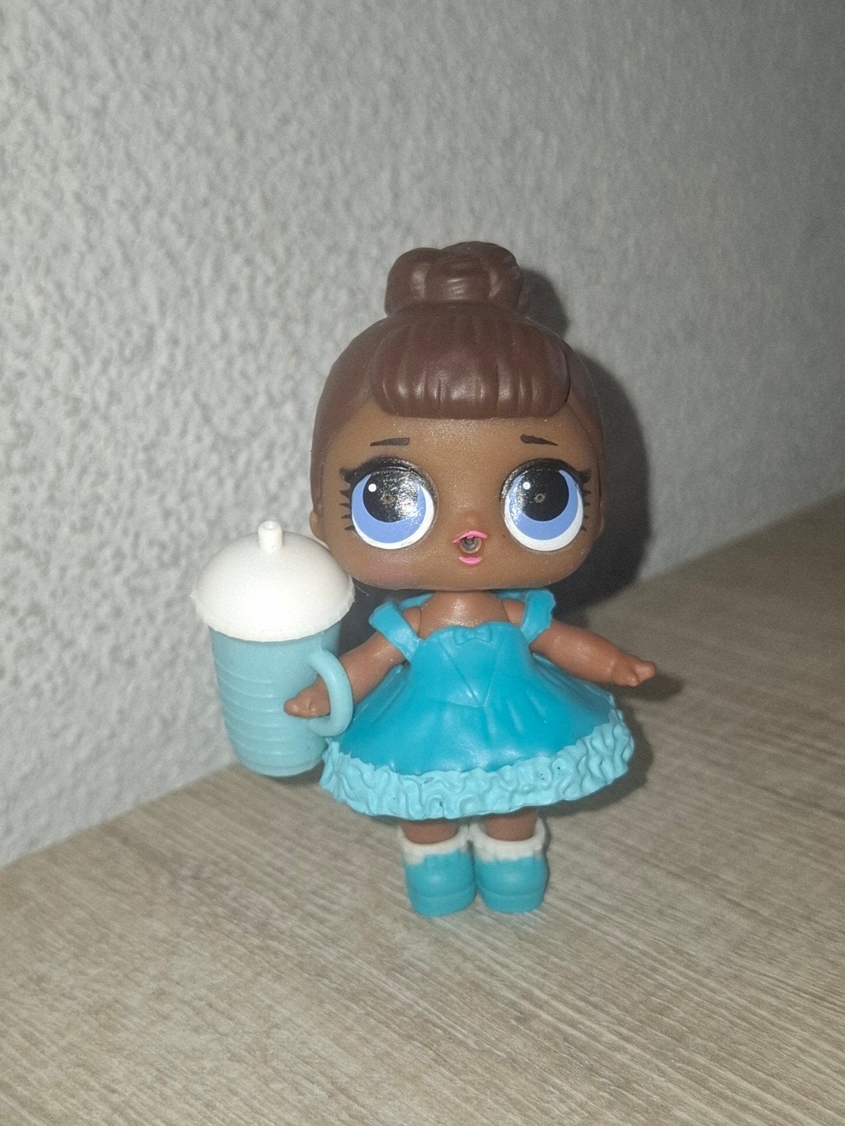 L.O.L. Surprise! pop met blauwe jurk en beker, Ophalen of Verzenden, Gebruikt, Overige typen