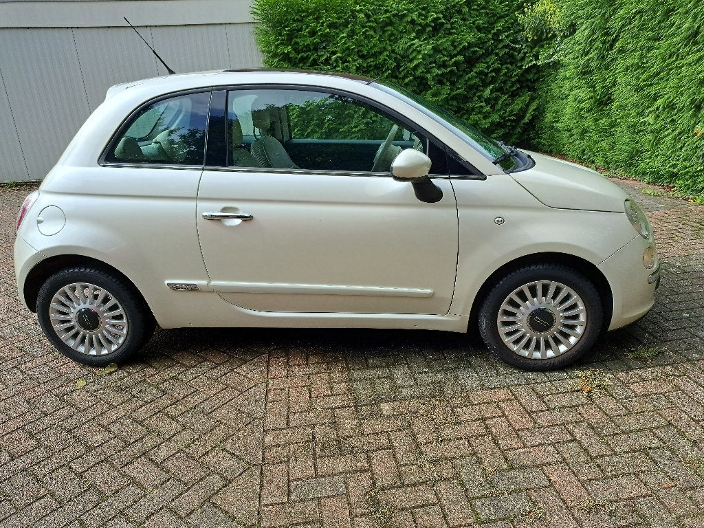 Foto 7 van Fiat 500 1.2 69pk 2012 Funky White