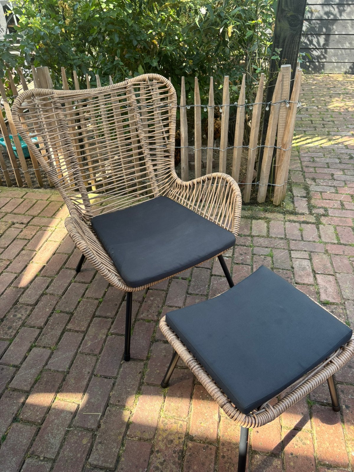 Rieten stoel voor binnen of buiten, Ophalen, Zo goed als nieuw, Stoel, 2 zitplaatsen