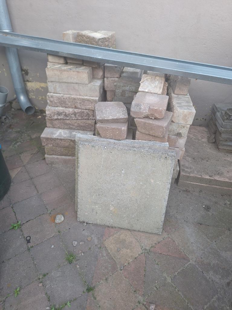 Gratis, Tuin en Terras, Ophalen of Verzenden, Gebruikt, Beton, Klinkers