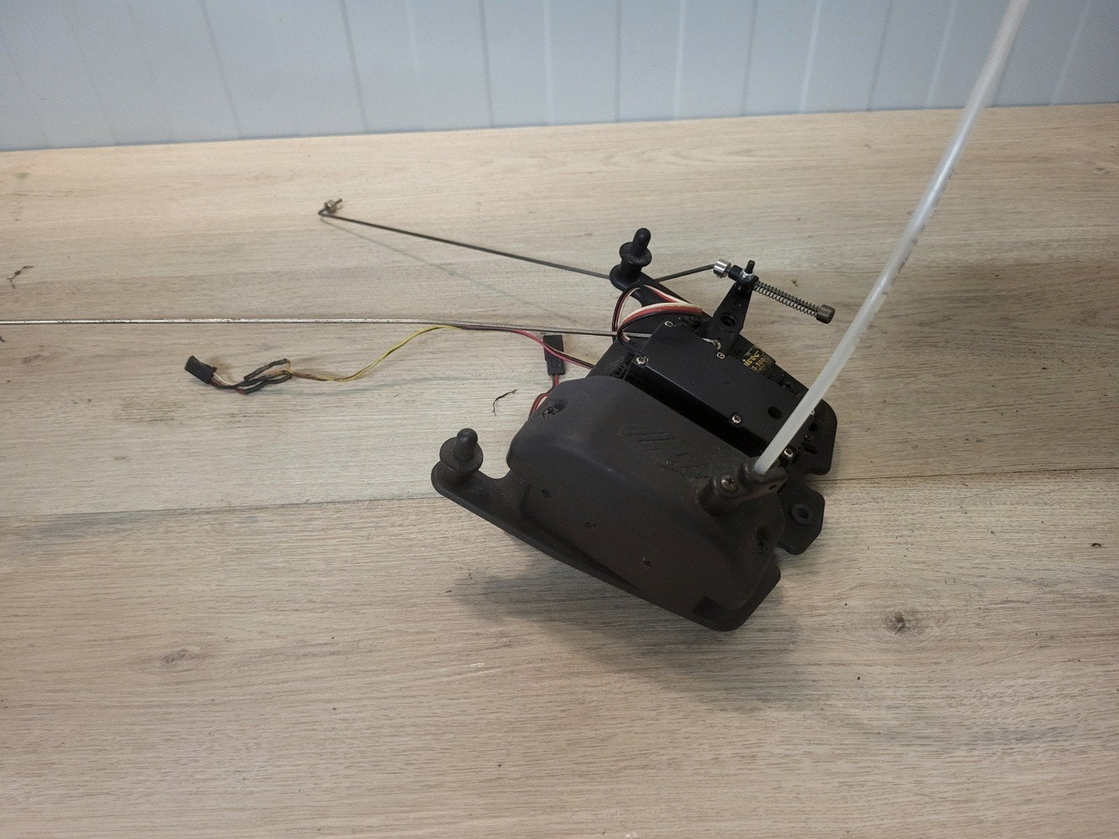 Fg servoplaat, Ophalen of Verzenden, Overige schalen, Benzine, Onderdeel